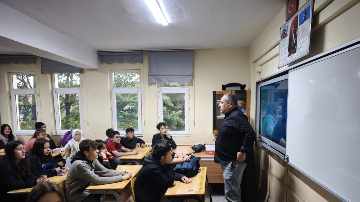 Öğrencilerimize Yalvaç Mustafa Büyükkutlu Anadolu İmam Hatip Lisesi Tanıtımı